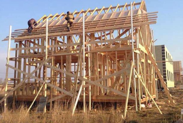 Как построить деревянный дом